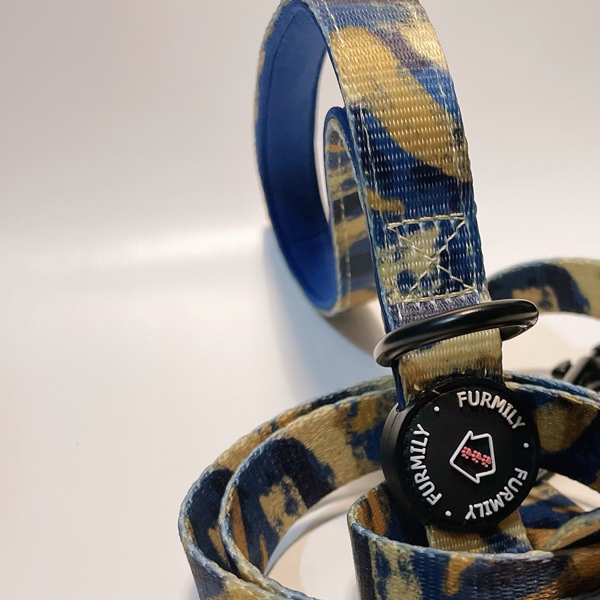 Walk Essentials | "Brush My Life" | Adjustable Harness & Lead
