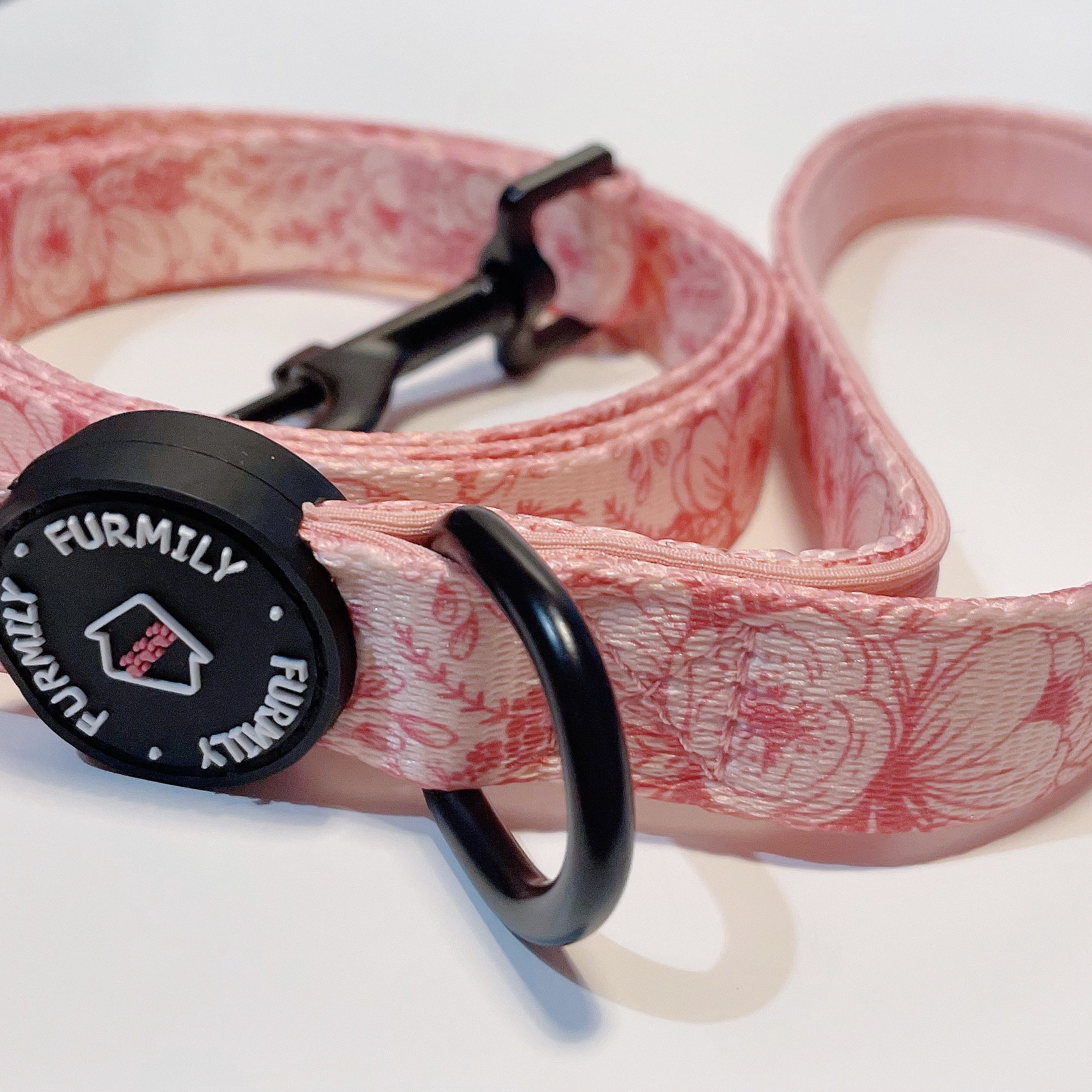Walk Essentials | "Pink Poppy"